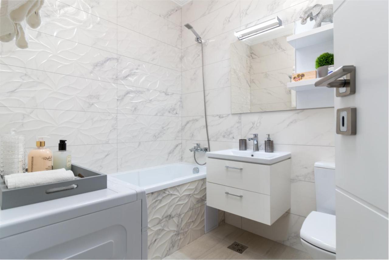 Premier Apartment Oradea Extérieur photo